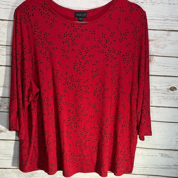 J. Jill Tops - J.Jill Top WearEver Collection Red 3/4 Length Sleeve with Black Leaf Pattern